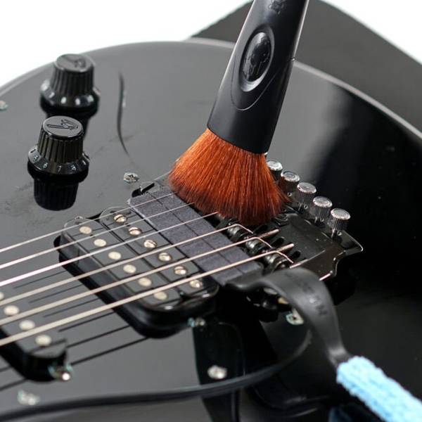 MUSIC NOMAD TOOL SET CLEANS DUST & GRIME FROM HARD TO REACH AREAS MN204