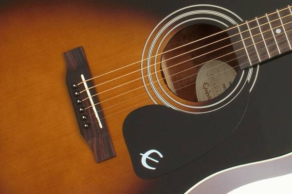 EPIPHONE DR100 ACOUSTIC VS GUITAR